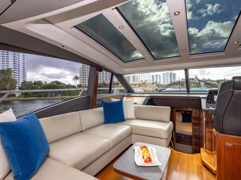 Location Yacht Princess Viking avec permis