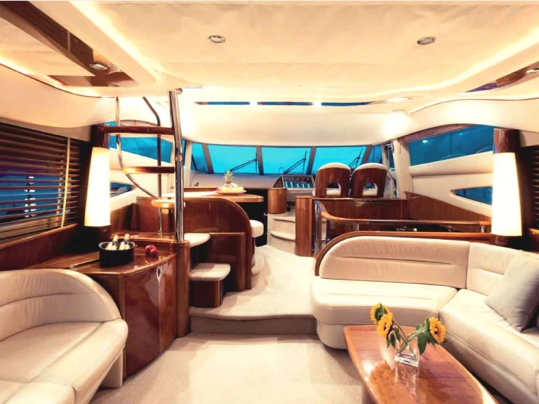 Location bateau Îles Ioniennes pas cher PRINCESS 61