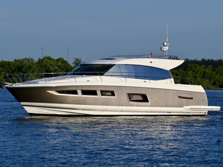 Location à Caraïbes - Prestige Yachts 60 Prestige sur SamBoat