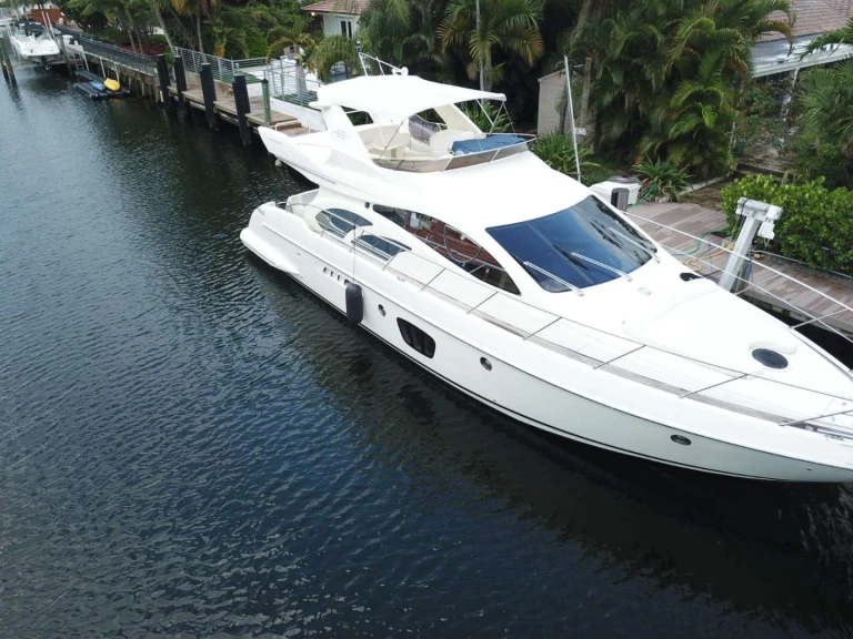 Location Yacht à Miami Beach - Azimut Shedai