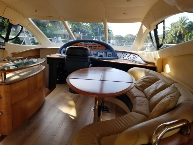 Louer Yacht avec ou sans skipper Azimut à Miami Beach