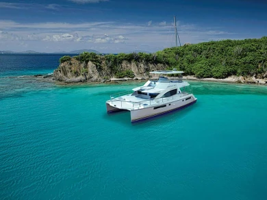 Yacht hire Tortola cheap SOMEWHERE HOT