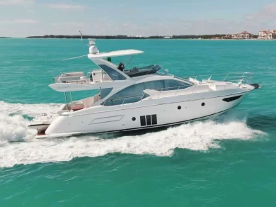 Hire Luxury Yacht with or without skipper Azimut Miami