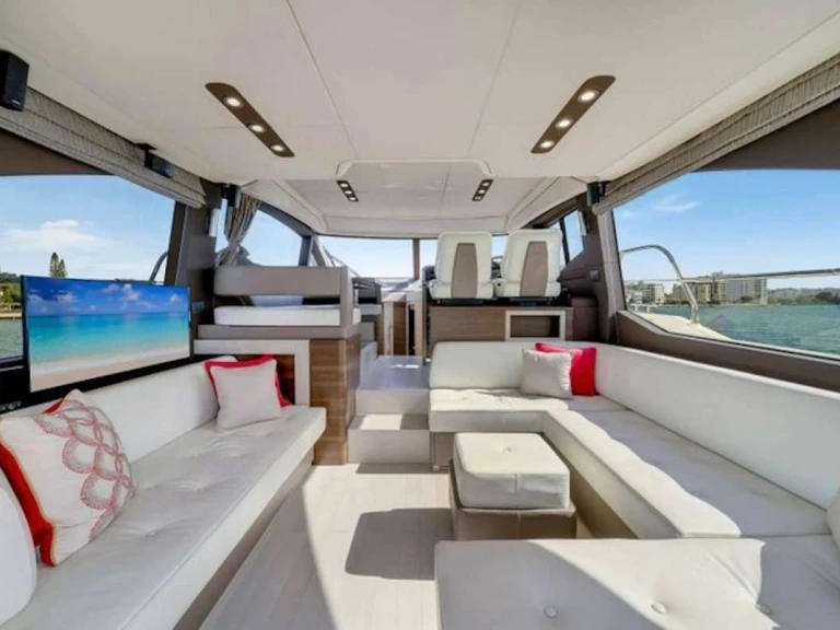 Location Yacht Azimut avec permis