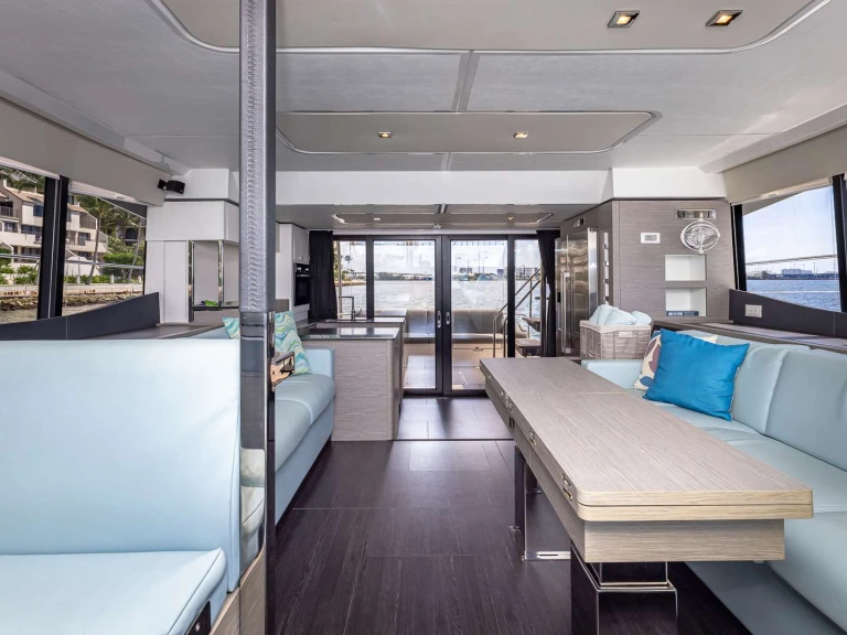 Fountaine Pajot Happy Place a louer à Miami