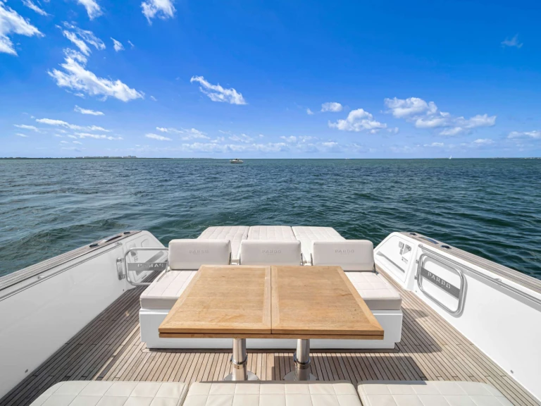 Location Yacht Pardo Yachts avec permis