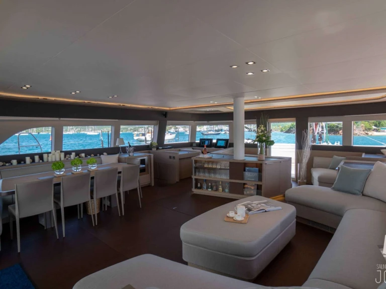Location bateau Lagoon JOY à Provence-Alpes-Côte d'Azur sur Samboat