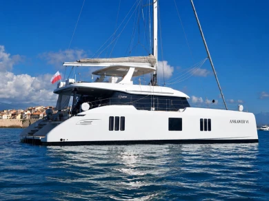 Yacht di lusso a noleggio a Naples al miglior prezzo