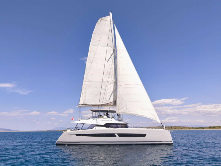 Location Yacht Fountaine Pajot avec permis
