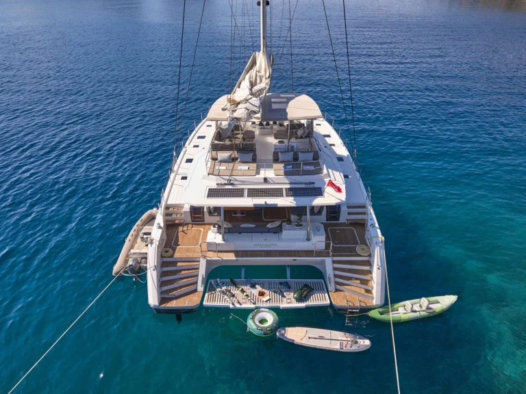 Fountaine Pajot SERENISSIMA a louer à Néa Péramos