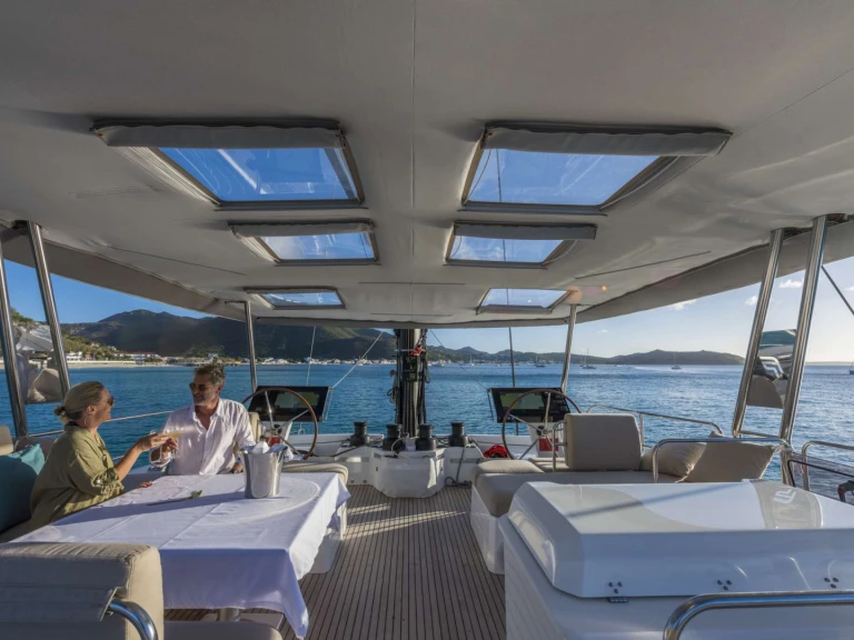 Location bateau Naples pas cher LISA OF THE SEAS