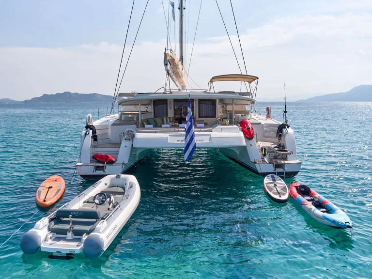 Location bateau Fountaine Pajot WORLD'S END (MED) à Néa Péramos sur Samboat