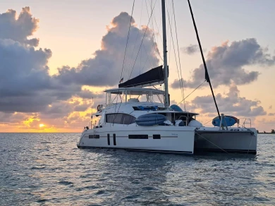 Luxury Yacht to hire Road Town at the best price