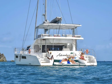 Charter a Royal Cape ADVENTURE US in Saint Thomas Island on Samboat