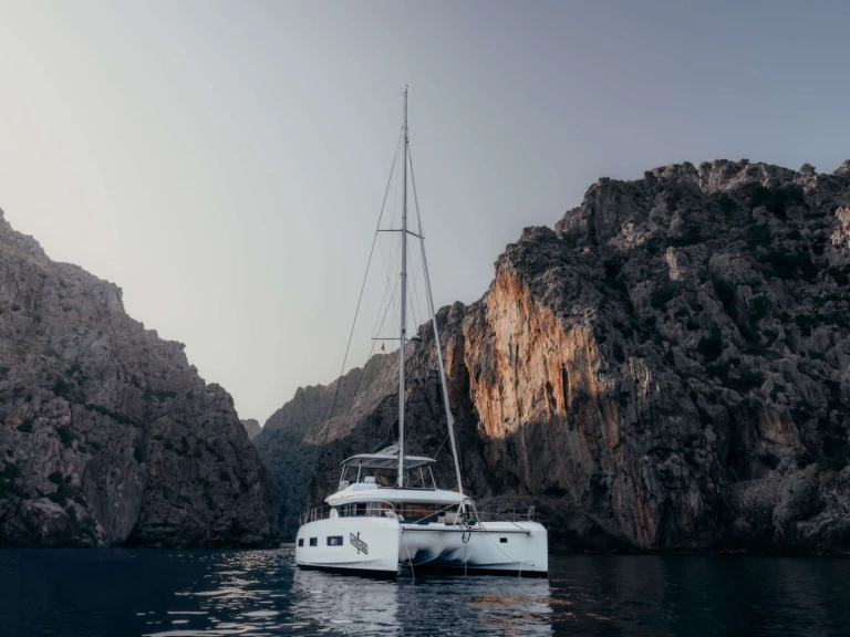 Location bateau Athènes pas cher ALMOSTA ROAD