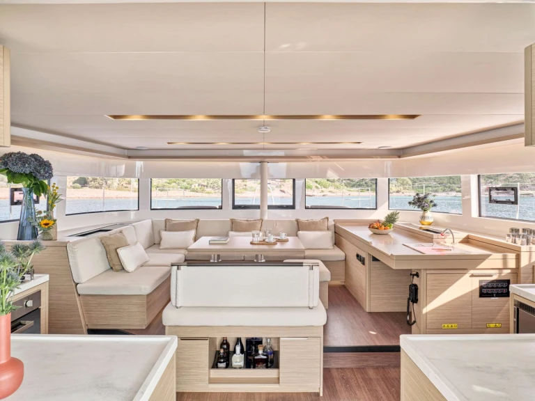 Location bateau Athènes pas cher EFKRATI