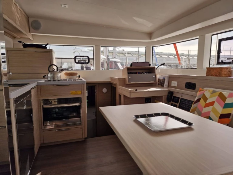 Location bateau Bonifacio pas cher Lagoon 40