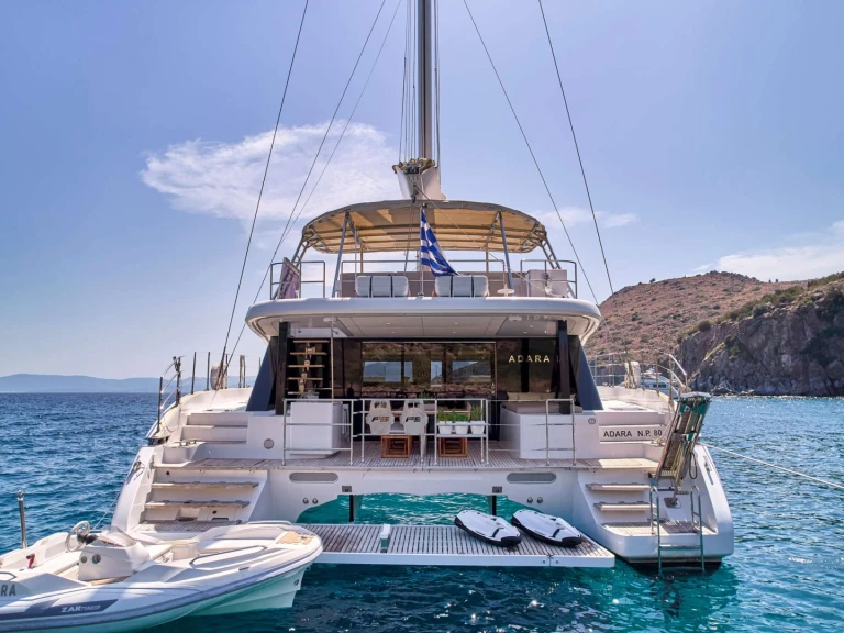 Location bateau Athènes pas cher ADARA