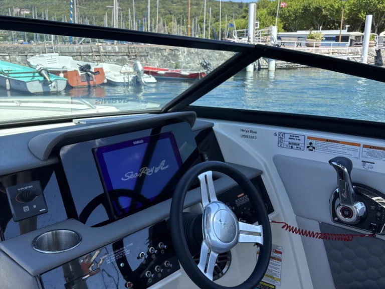 Location Bateau à moteur Sea Ray avec permis
