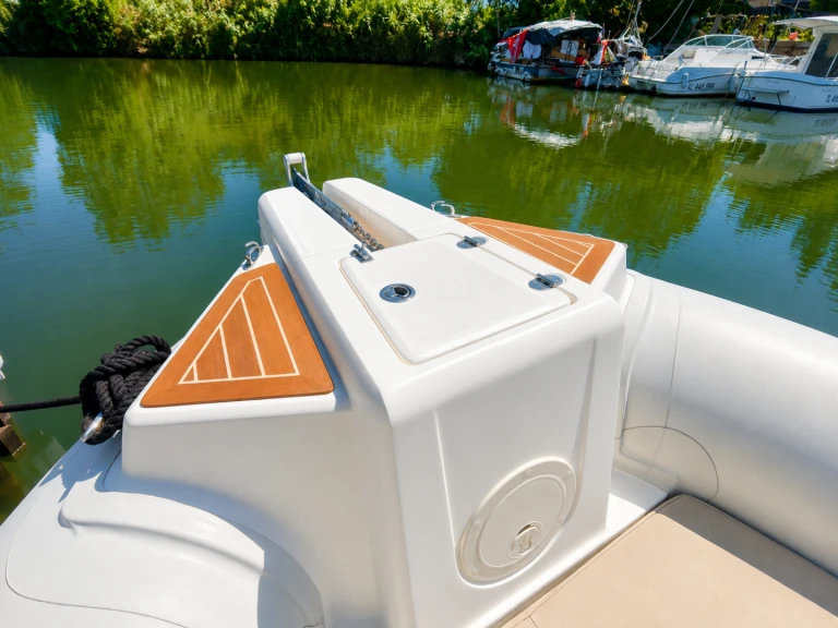 Location à Mandelieu-la-Napoule - Capelli Tempest 770 sur SamBoat