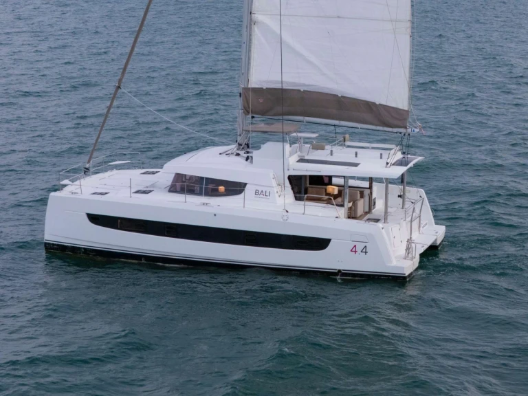 Location bateau Belize pas cher LUNARA (Formerly Point Clear)
