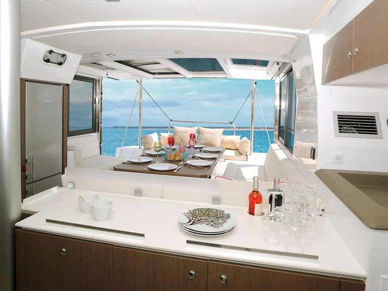 Location bateau Bali SUMMERTIME à Procida sur Samboat