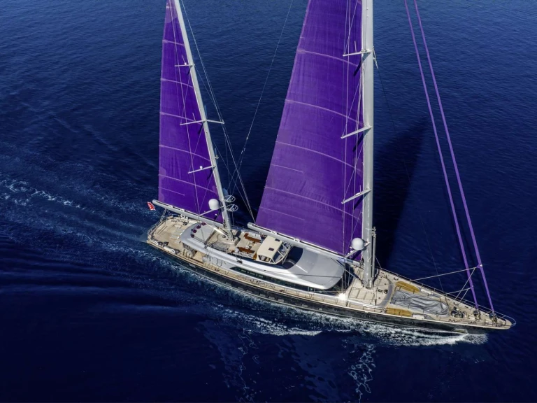 Location Yacht Perini Navi avec permis