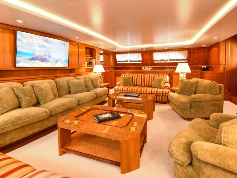 Yacht à louer à Naples au meilleur prix