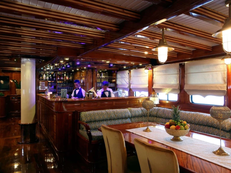 Location à Turquie - Admiral Marine QUEEN ATLANTIS sur SamBoat