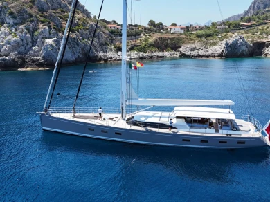 Luxury Yacht for rent Naples at the best price