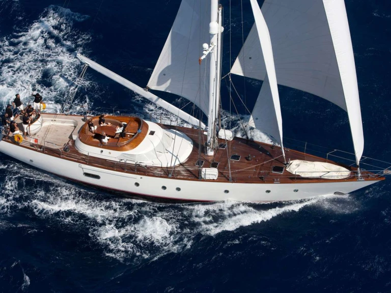 Location Yacht Perini Navi avec permis