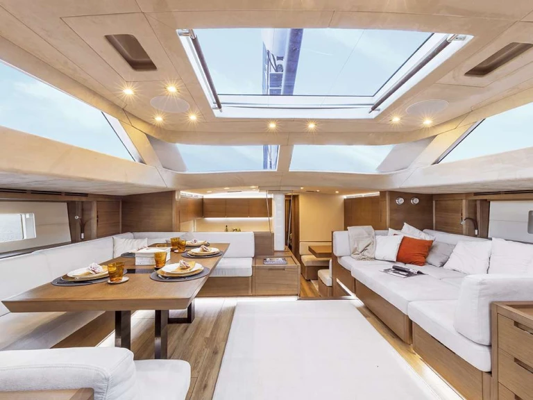Louez un Advanced Yachts Jikan à Portisco