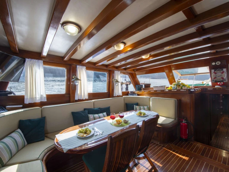 Location bateau Castellammare di Stabia pas cher DERIYA DENIZ