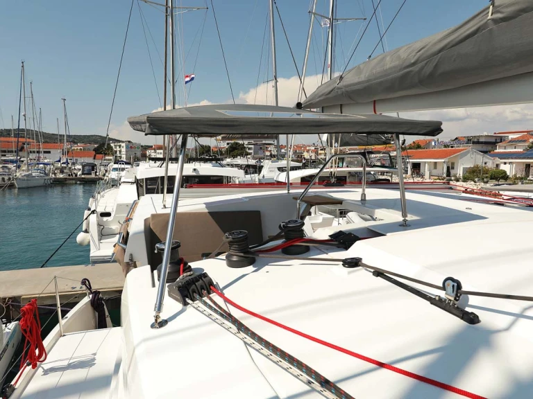 Fountaine Pajot Lucia 40 a louer à Pula