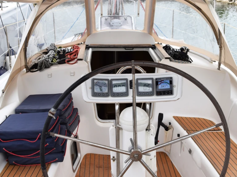 Location bateau Jeanneau Sun Odyssey 32i à Pula sur Samboat