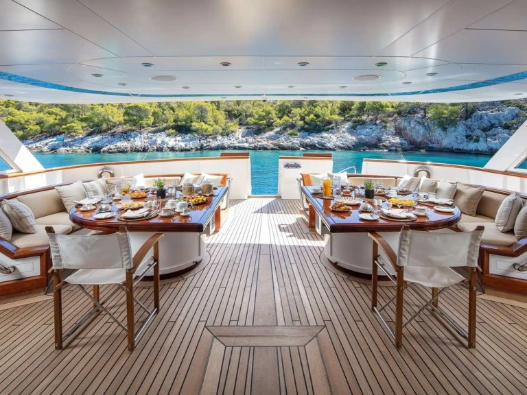 Feadship Kassandra a louer à Athènes