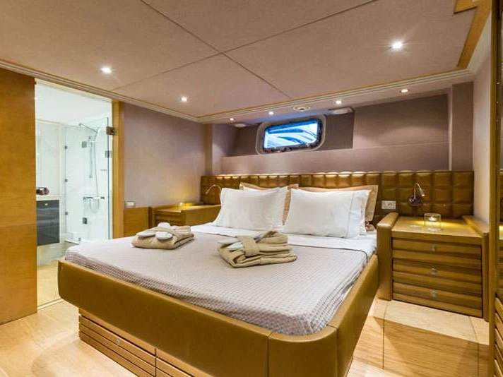 Heesen HEESEN a louer à Grèce