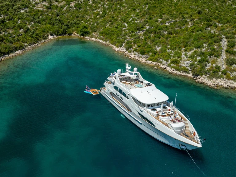 Louez un IAG SILENT WORLD à Trogir