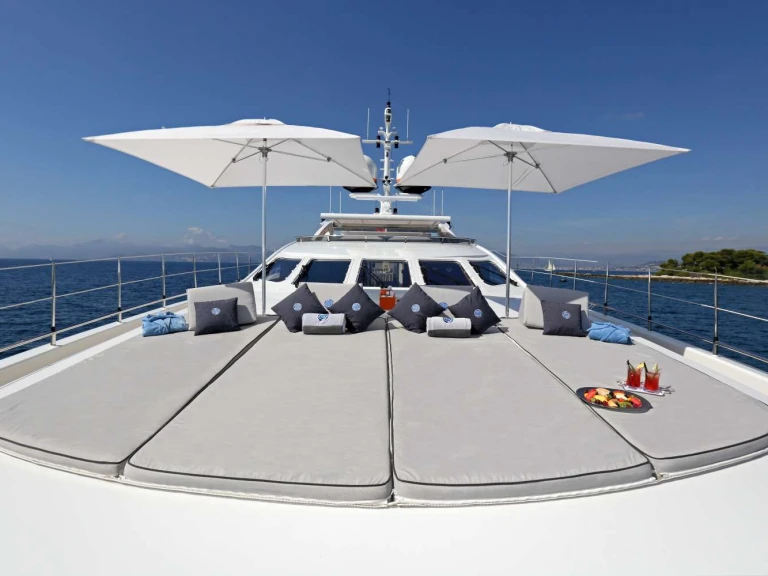 Louez un Heesen AURELIA à Provence-Alpes-Côte d'Azur