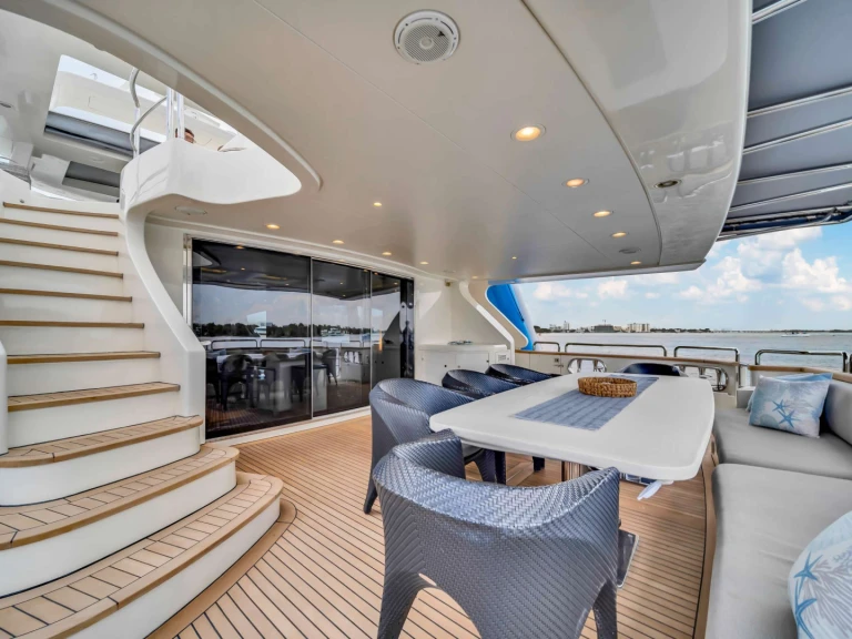 Louer Yacht avec ou sans skipper Azimut à Miami