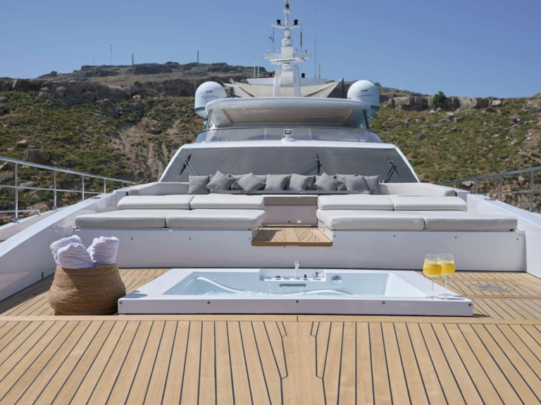 Azimut PURA VIDA a louer à Grèce