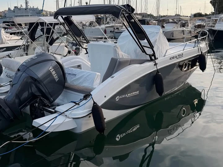 Louer Bateau à moteur avec ou sans skipper Idea Marine à Brindisi Port