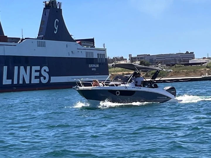 Louez un Idea Marine Idea 70.2 à Brindisi Port