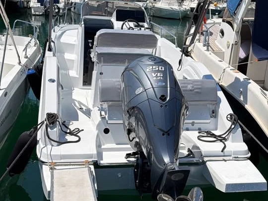 Location bateau Idea Marine Idea 70.2 à Brindisi Port sur Samboat
