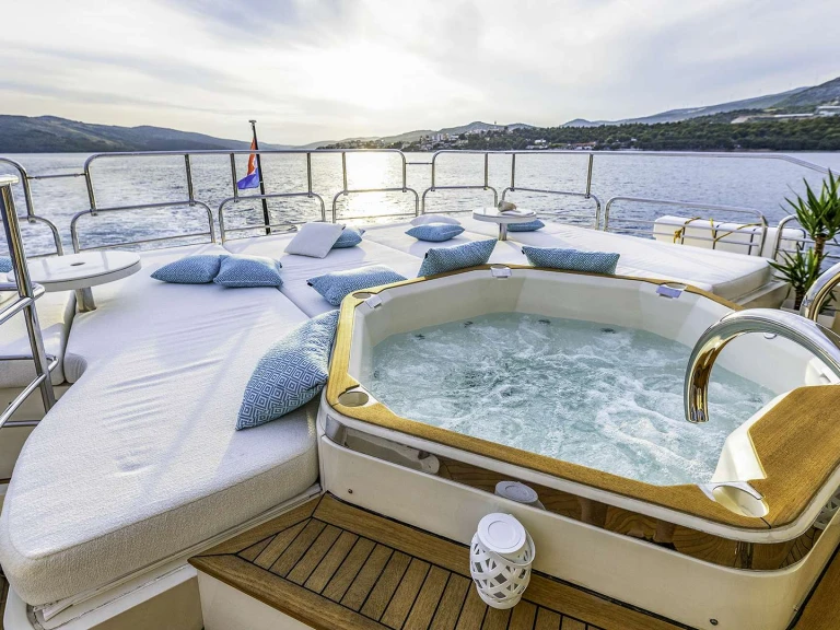 Yacht à louer à Trogir au meilleur prix