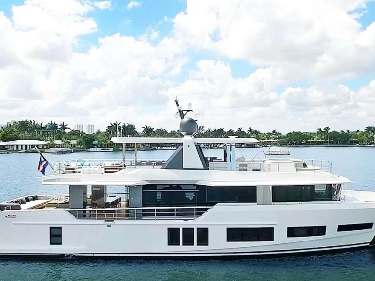 Location Yacht Alpha Marine avec permis