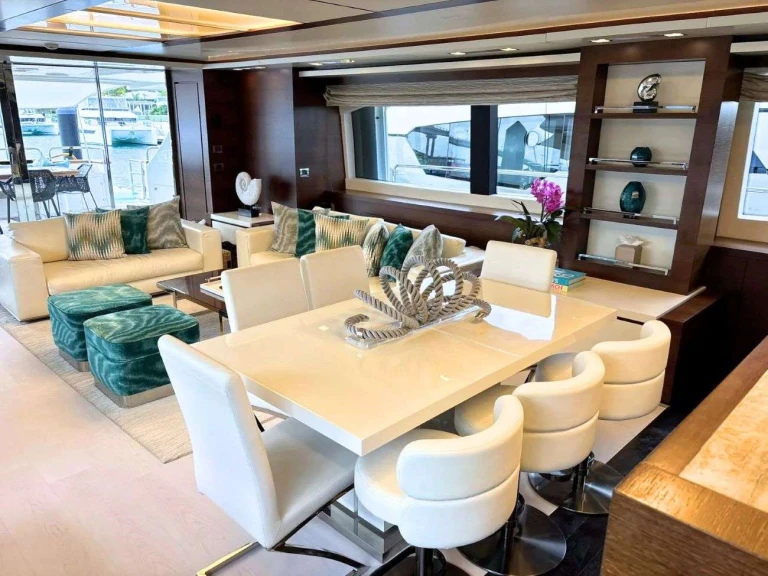 Location bateau Azimut INSIEME à Nassau sur Samboat