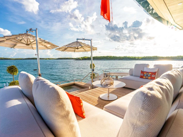 Location Yacht Alpha Marine avec permis