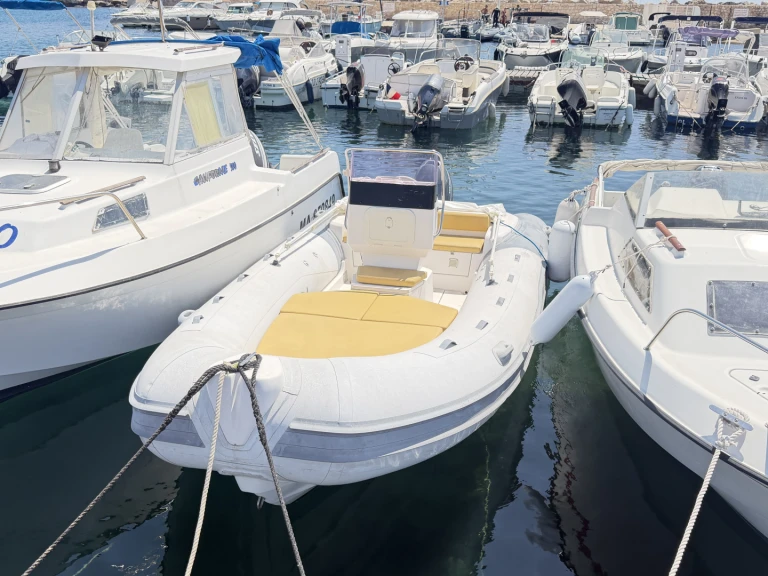 Location Semi-rigide Italboats avec permis