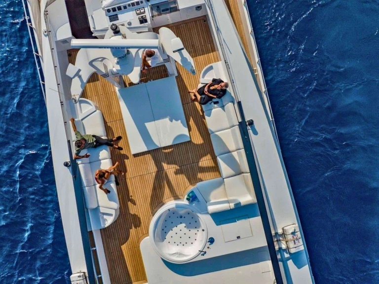 Location bateau Cantieri di Pisa, Italy BELLINI à Grèce sur Samboat
